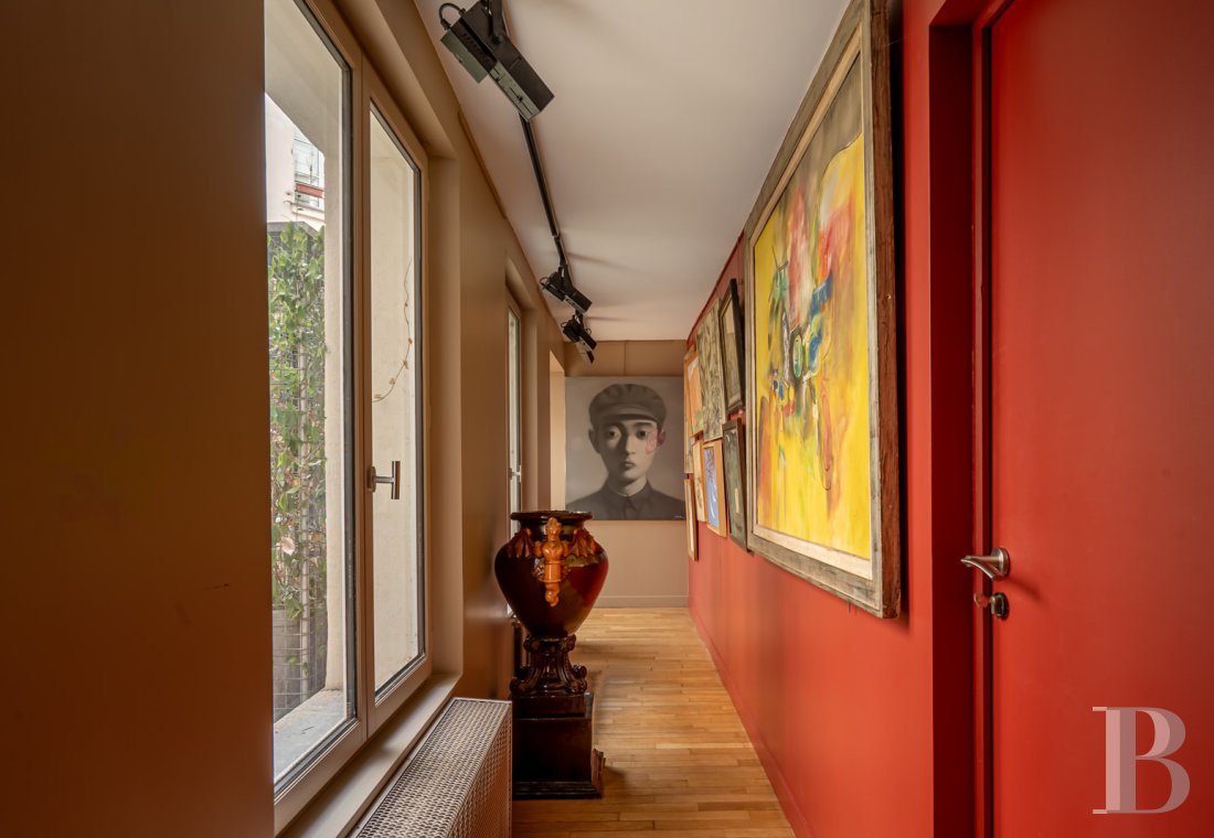 A vast apartment set around a garden in Paris, between Boulevard Saint-Germain and the Seine - photo  n°8